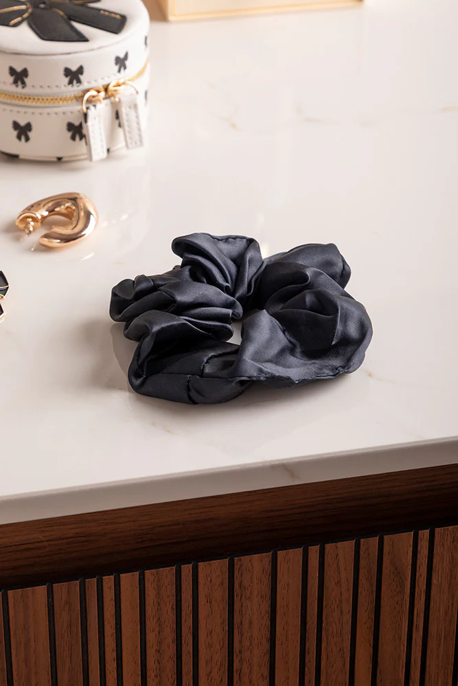 Black Bow - Scrunchies Duo - Image 3